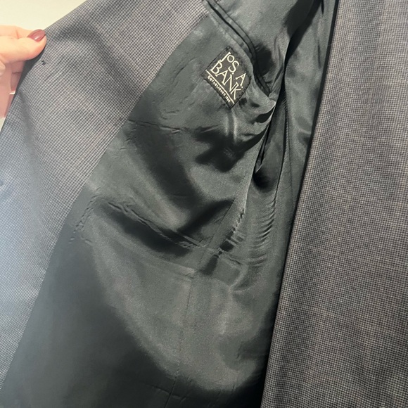 Men’s Jos A Bank Suit 44L - Picture 4 of 5